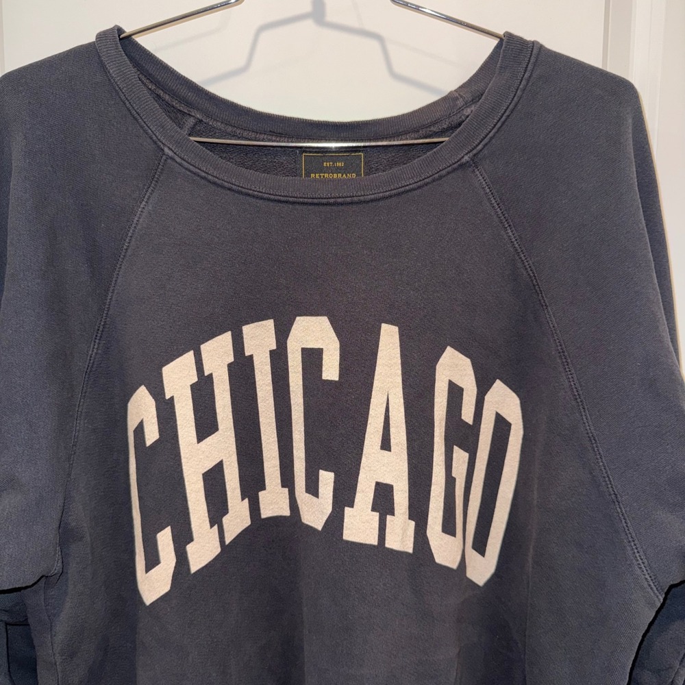 Retro Brand Chicago Sweatshirt Mens L Black Made USA 100% Cotton Distressed